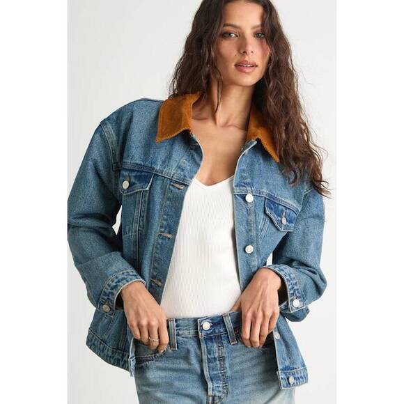 Lulus Tops - Lulus Isaline Medium Wash Denim Barn Jacket Blue - Size M